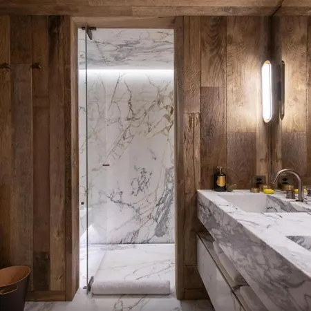 Beau Chalet De Vacances - Piscine - Sauna
